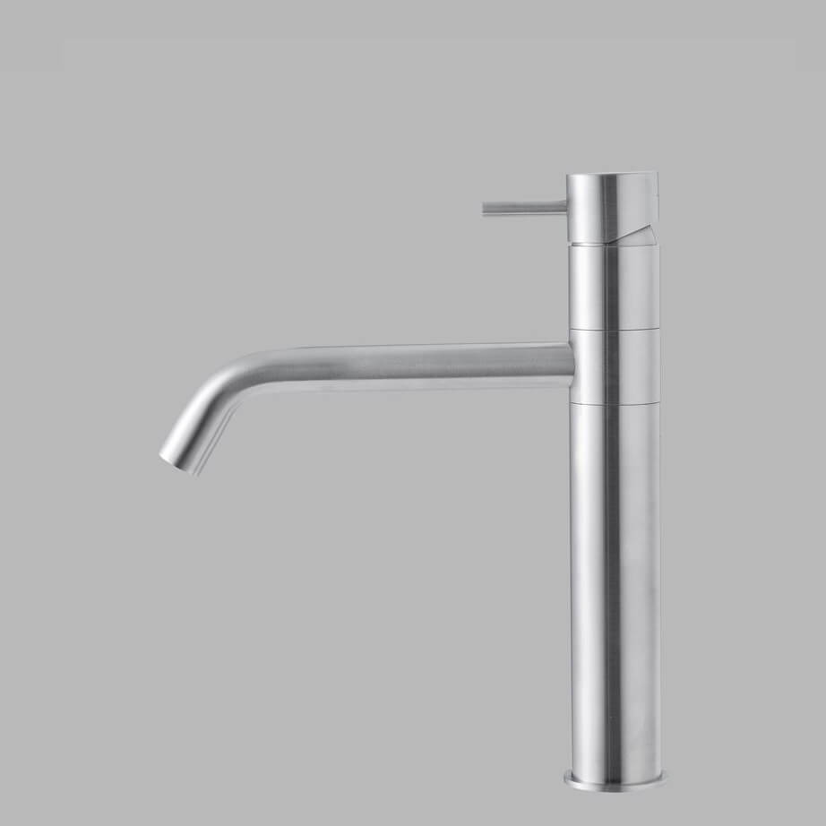 QT2100M Kitchen Tap w/ swivel spout 200mm - Image 1